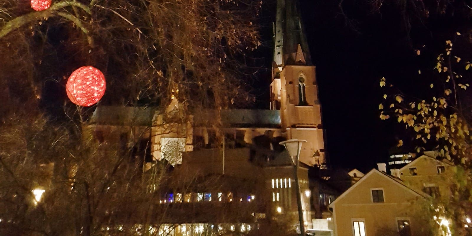 Julbelysning vid Domkyrkan, Uppsala, @Veronica Waller